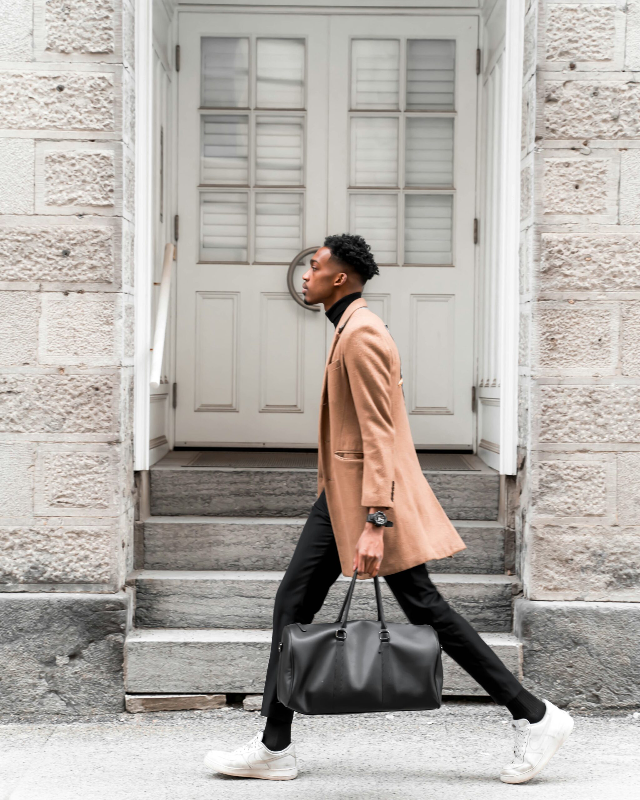 Comportamiento del consumidor ropa de hombre retail moda 2026